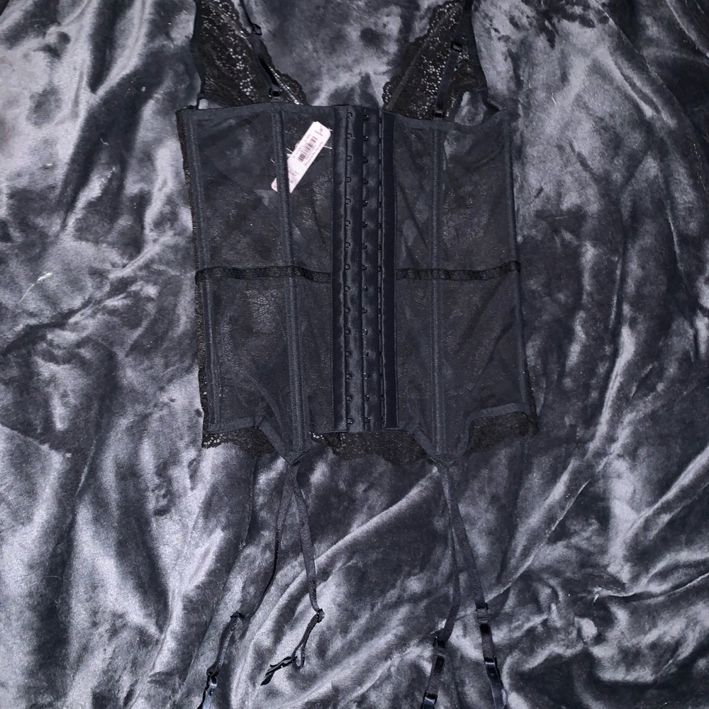 NEW Victoria’s Secret Corset Black Lace XS - Picture 8 of 10
